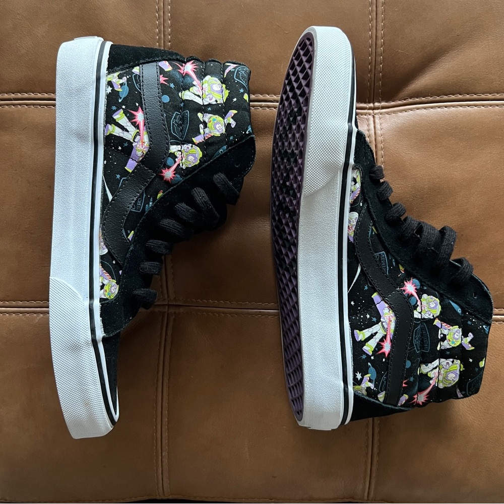 Sold-out VANS x Toy Story Sk8-Hi Toy Story Buzz Lightyear high top shoes